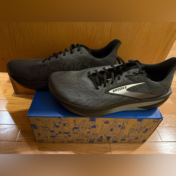 New Brooks Hyperion 2Size 11.5Medium/D Width NWOT